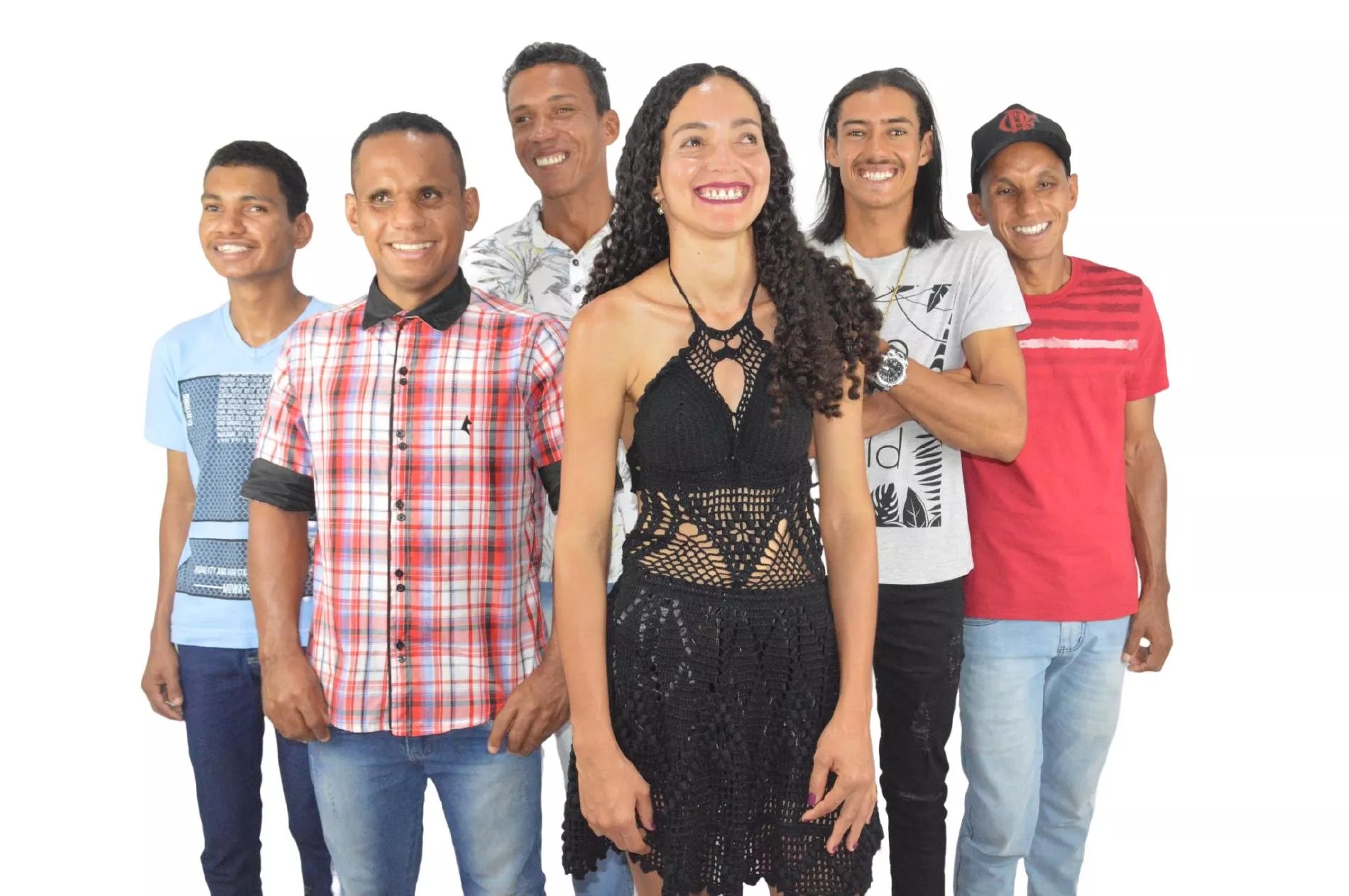  Banda do sertão formada por pessoas com deficiência visual cantam  suas próprias músicas autorais: Desejo sem Limites